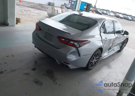 2022 Toyota Camry Se z USA, uszkodzony, nr VIN 4T1G11AK8NU651907